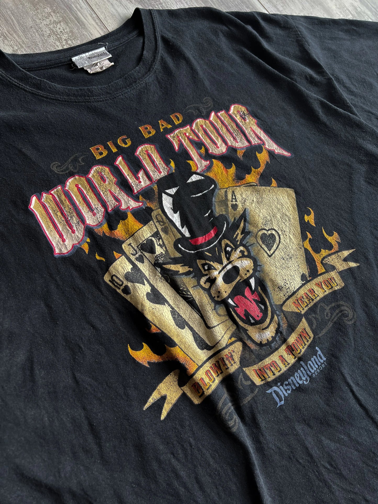 1990's Big Bad World Tour Disneyland Tee - 2XL sullivansvintage