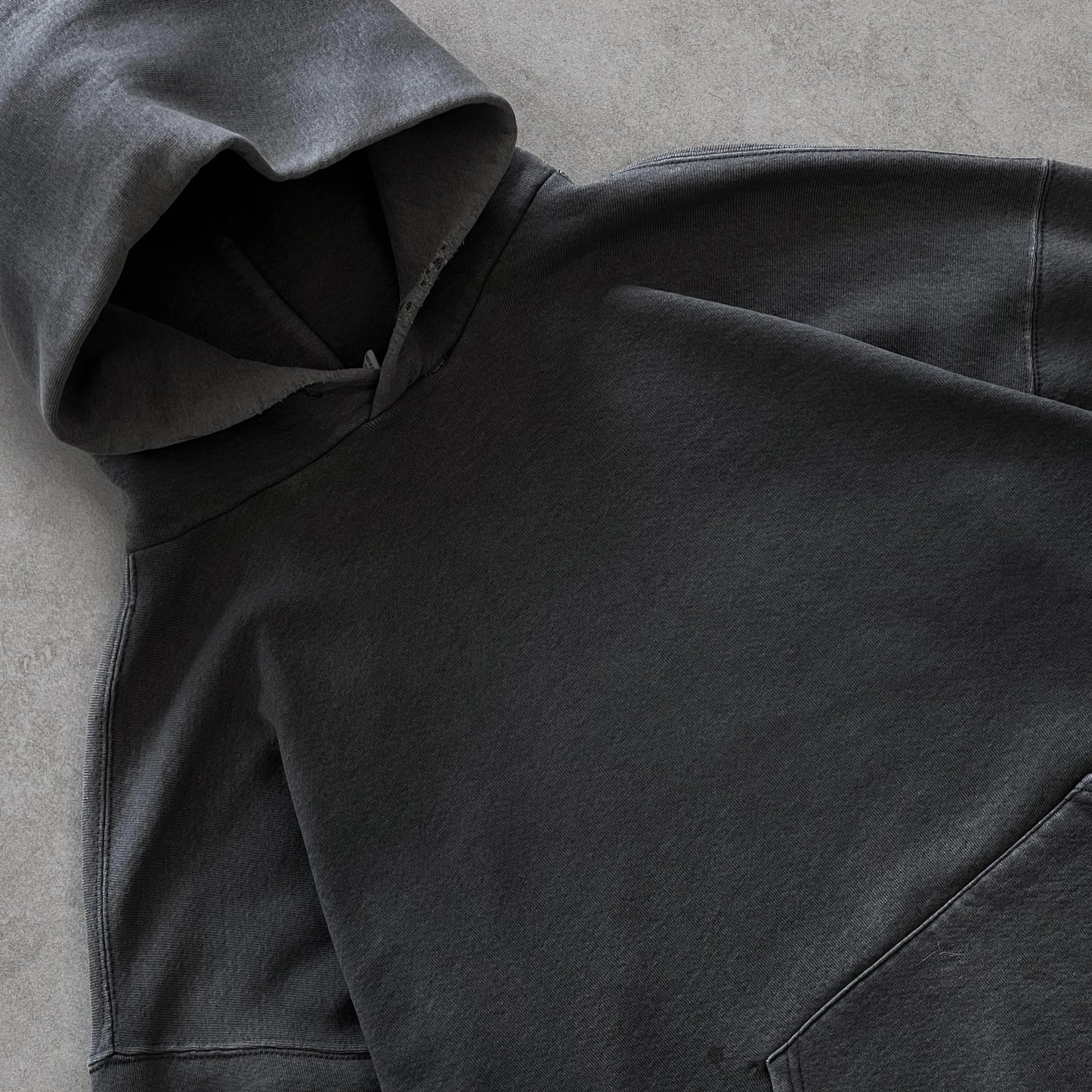 1990s-boxy-russell-athletic-faded-grey-hoodie-xxl-sullivansvintage