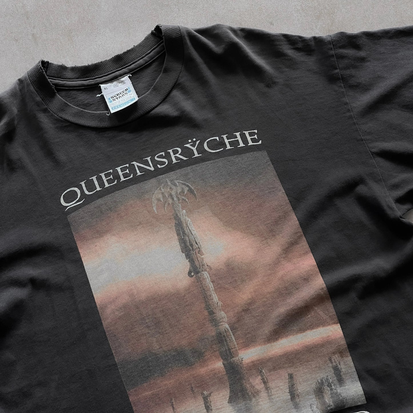 1990s-faded-queensrÿche-promised-land-tour-tee-xl-sullivansvintage