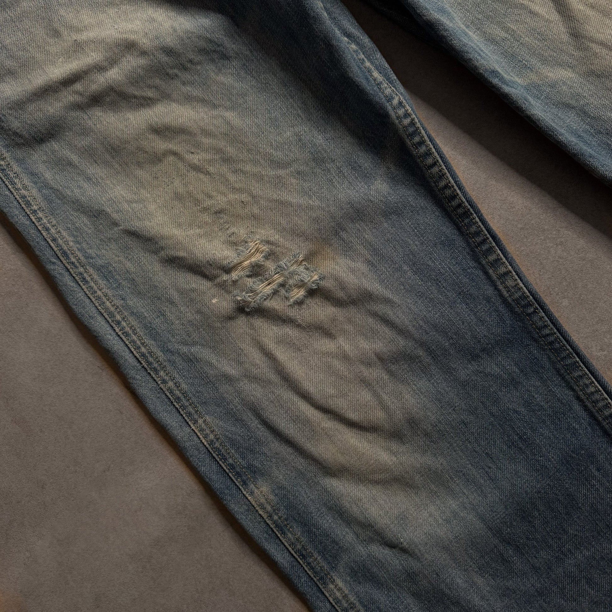 2000s Carhartt Blue Jeans - 30in sullivansvintage