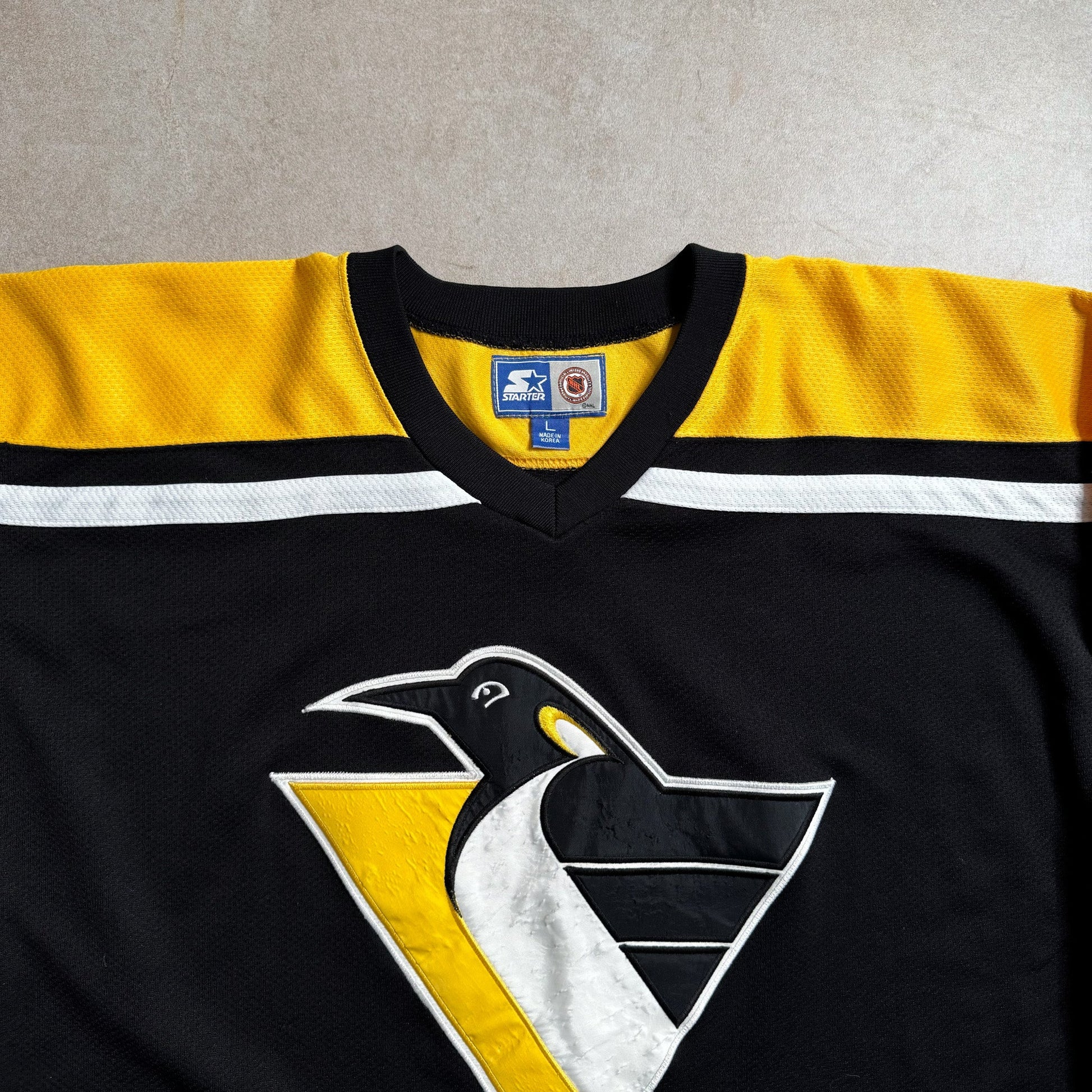 2000s Starter NHL Pittsburgh Penguins Black Jersey - L sullivansvintage