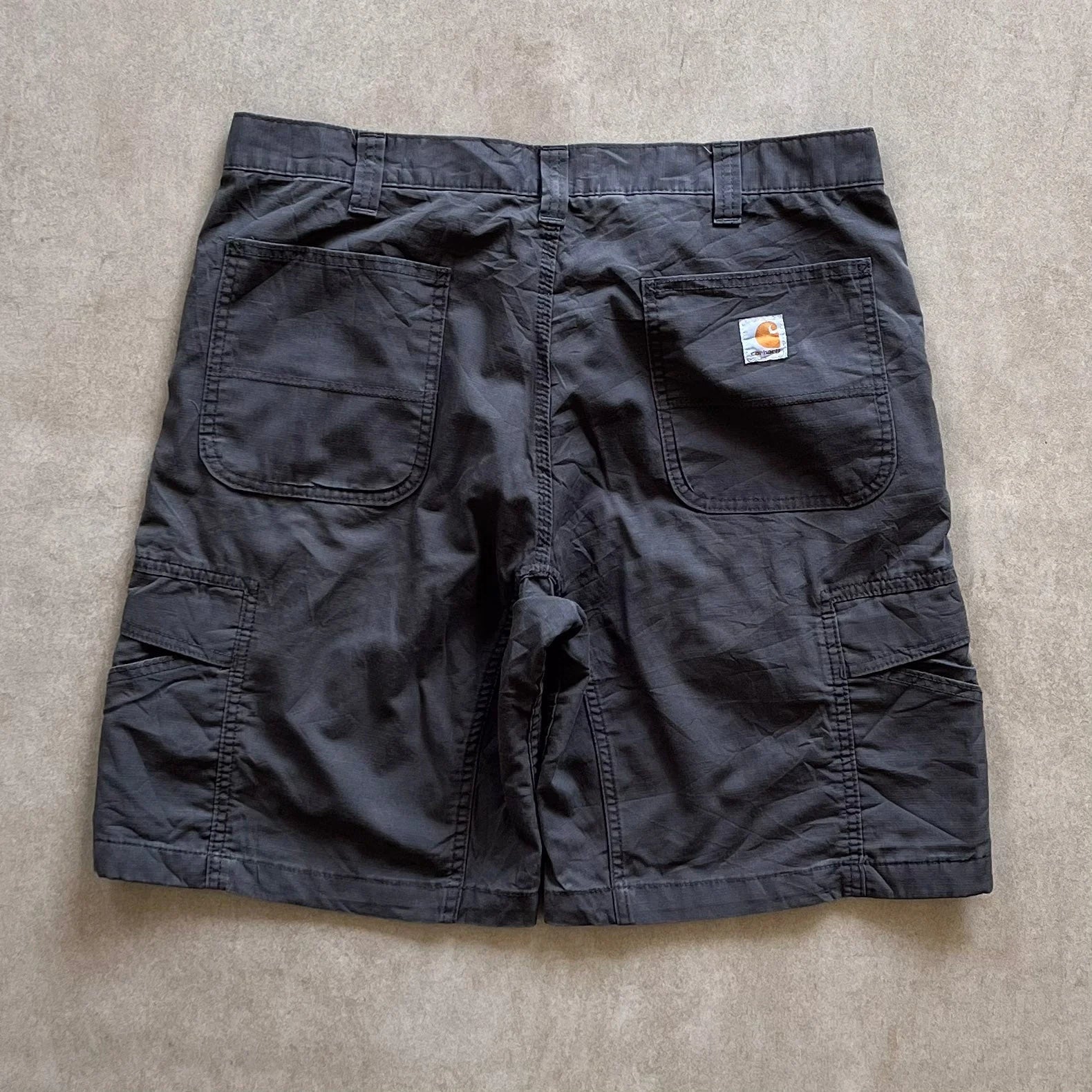 Carhartt-Dark-Grey-Relaxed-Fit-Shorts-38in-sullivansvintage