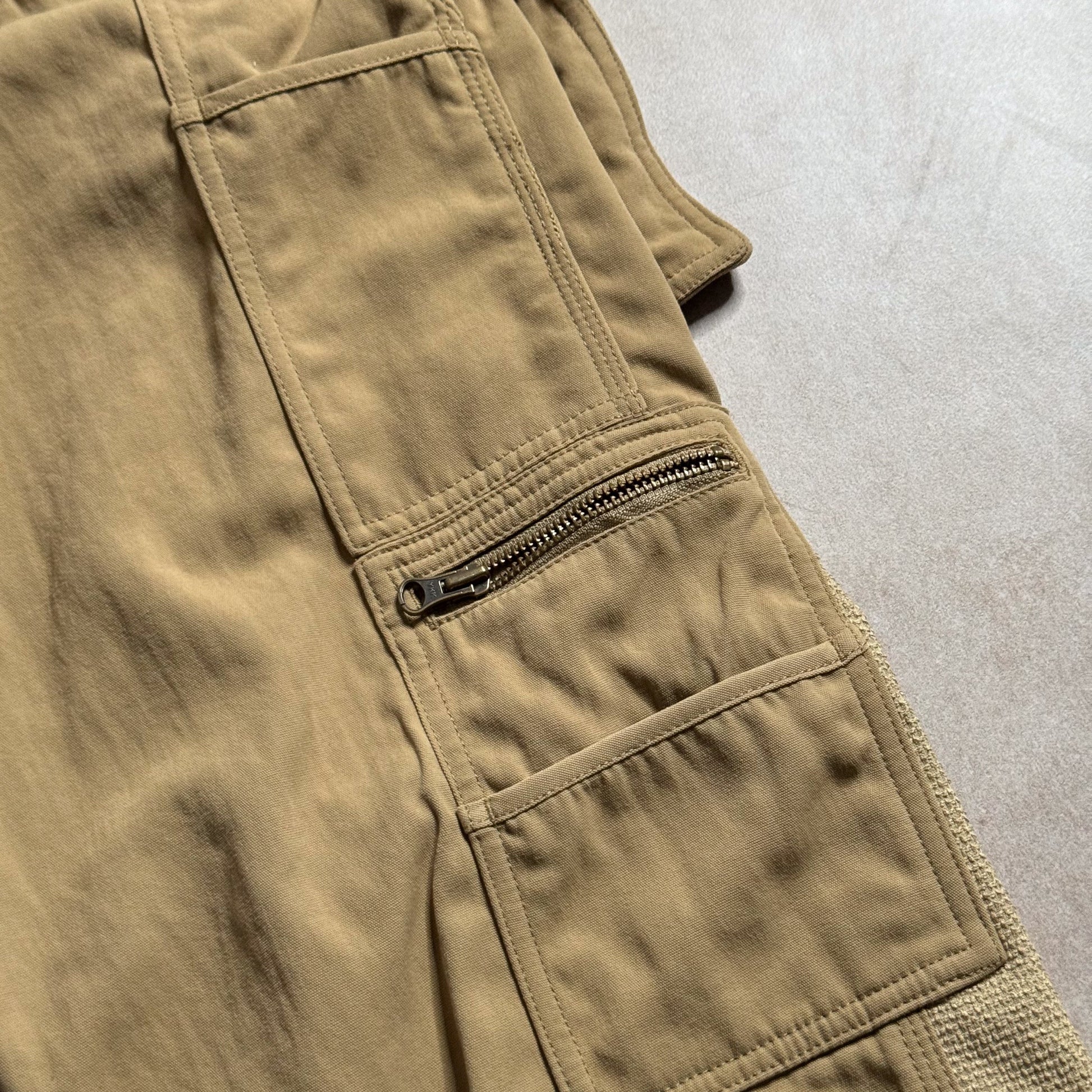 Carhartt Multi-Pocket Tech Pants - 31inch sullivansvintage