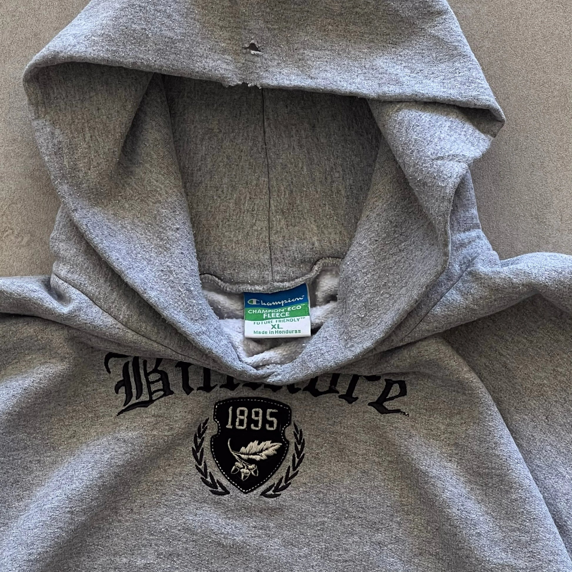 Champion-Grey-Biltmore-Hoodie-XL-sullivansvintage