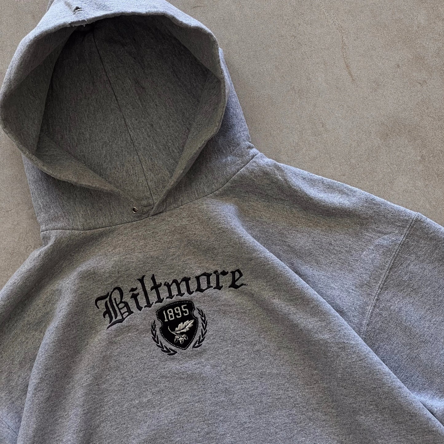 Champion-Grey-Biltmore-Hoodie-XL-sullivansvintage