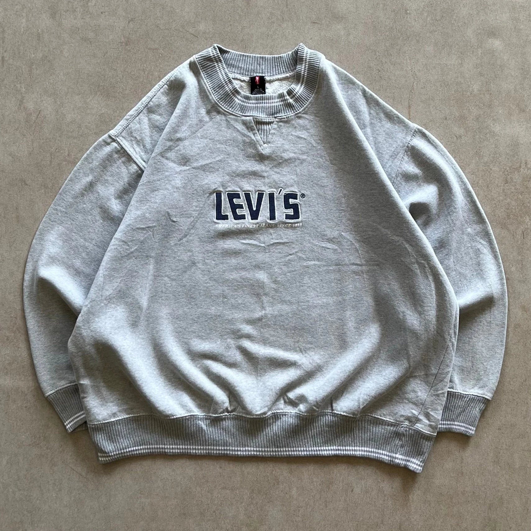 Levis-Americas-Finest-Jeans-Since-1850-Sweater-L-sullivansvintage