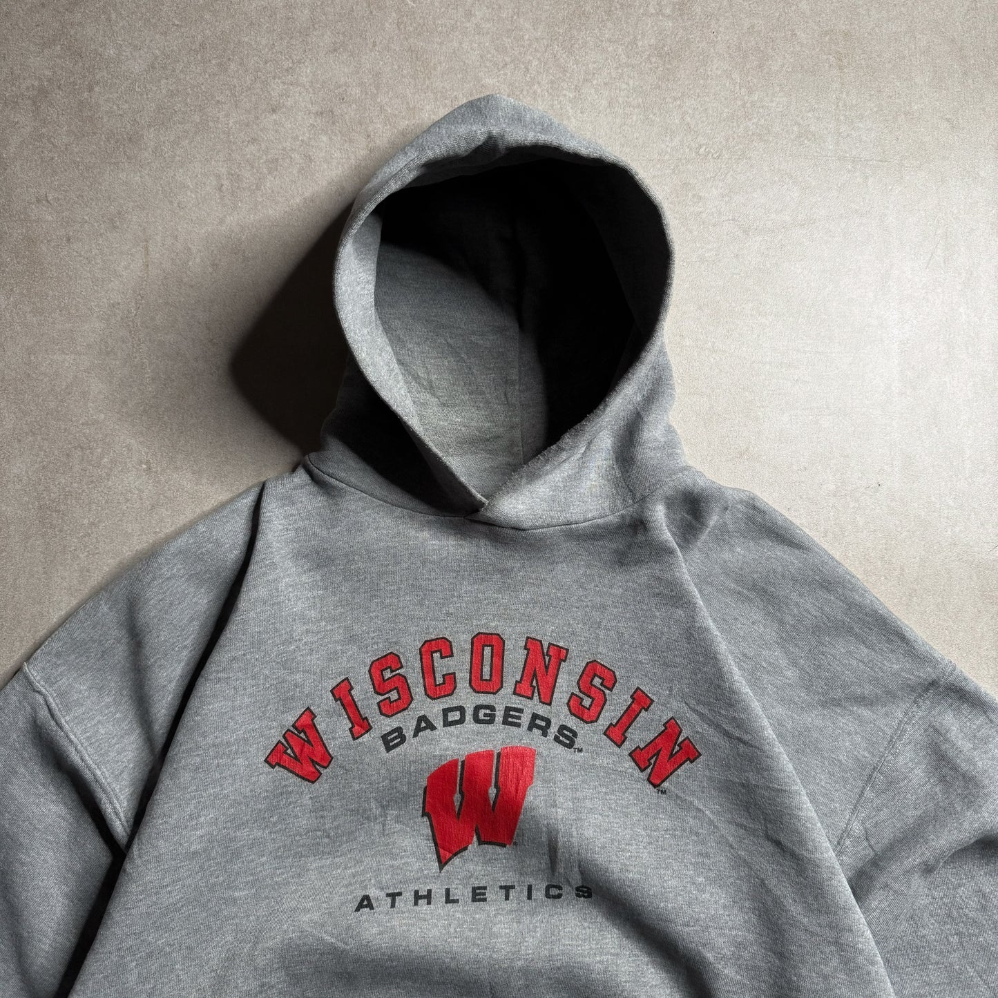 Russell Athletic Grey Wisconsin Badgers Hoodie - 2XL sullivansvintage