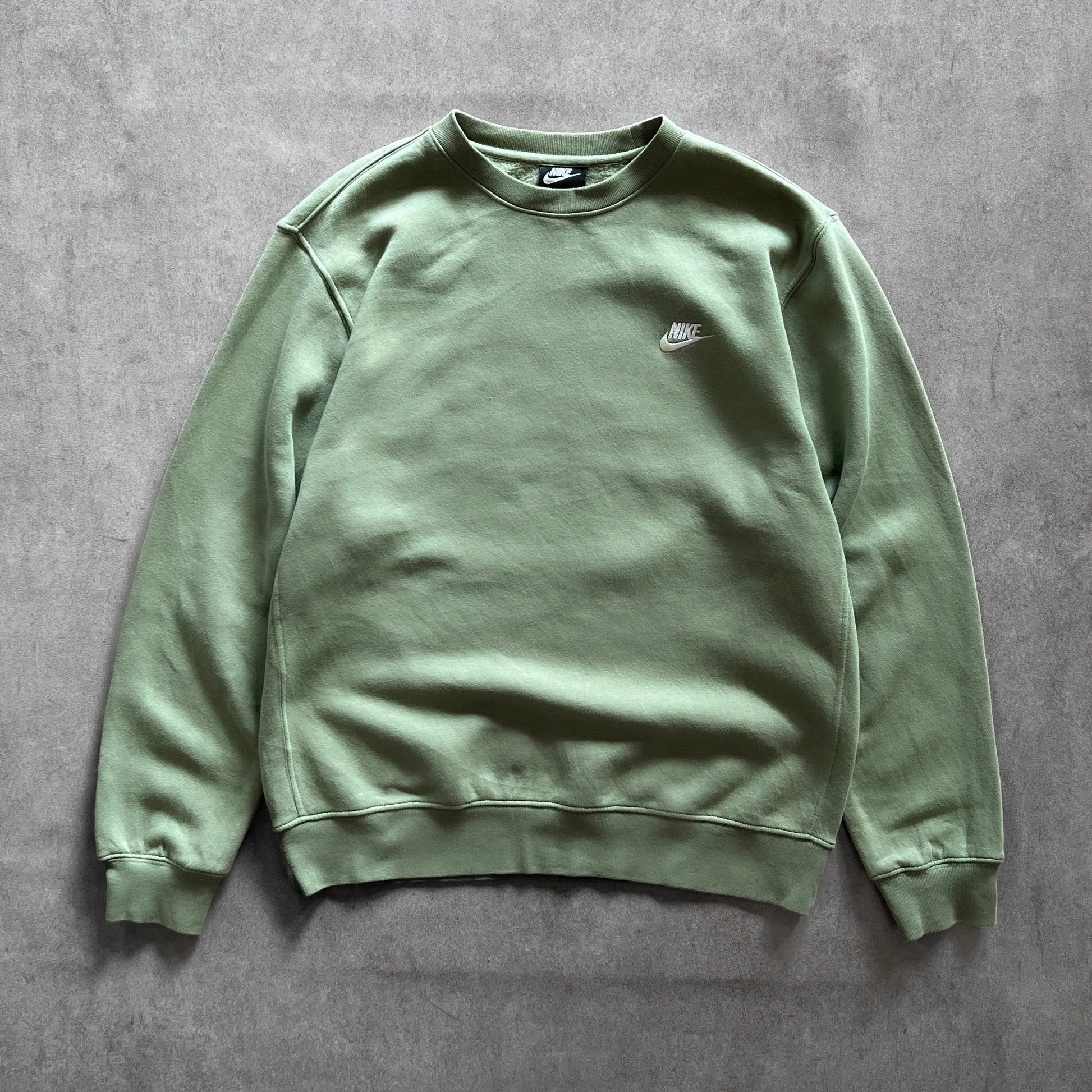 vintage-nike-logo-script-green-sweater-m-sullivansvintage