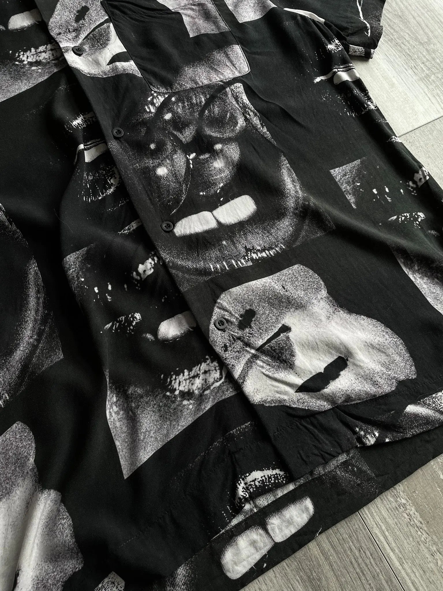 EN.ES Graphic Button up Shirt - M sullivansvintage