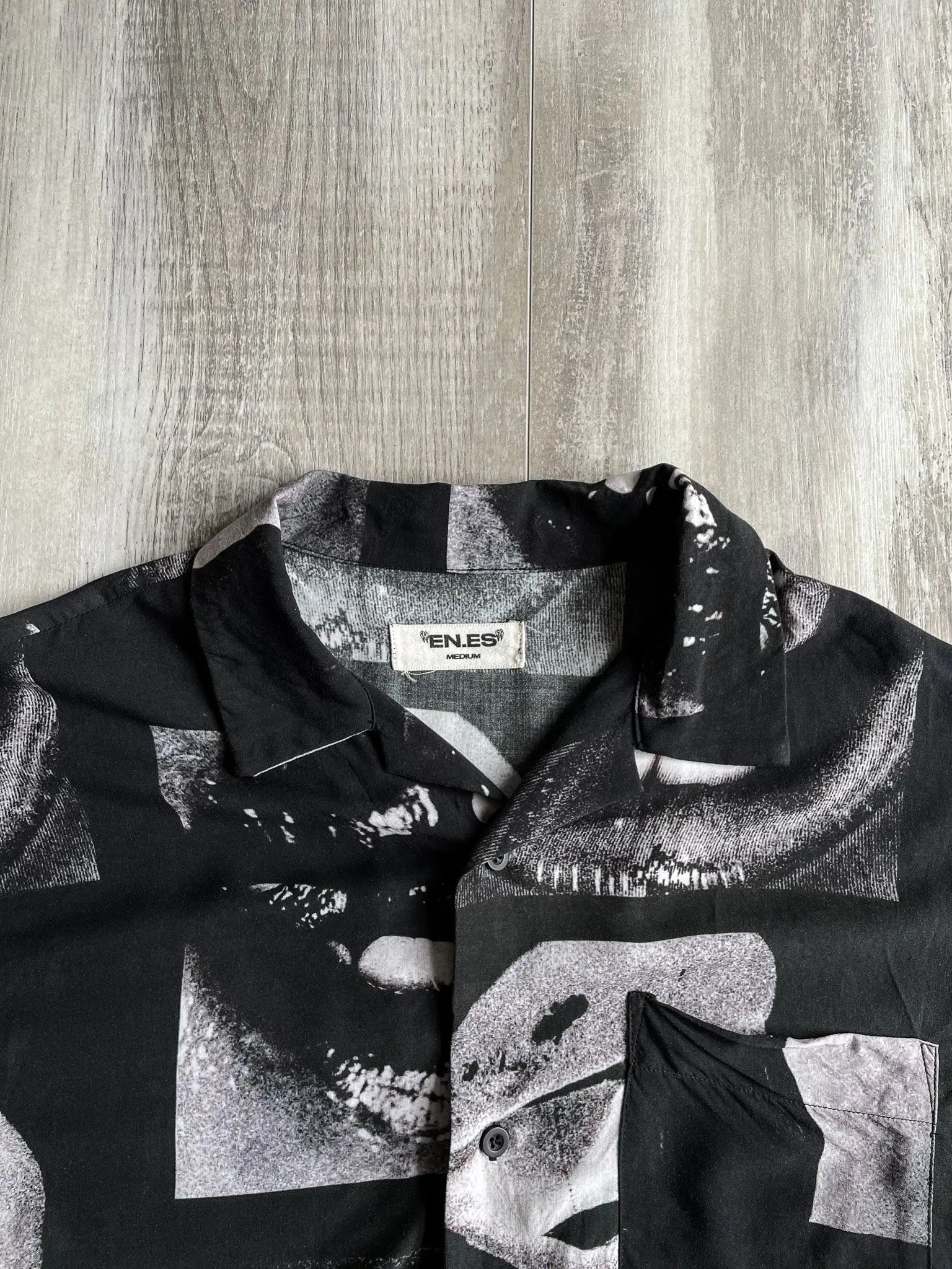 EN.ES Graphic Button up Shirt - M sullivansvintage