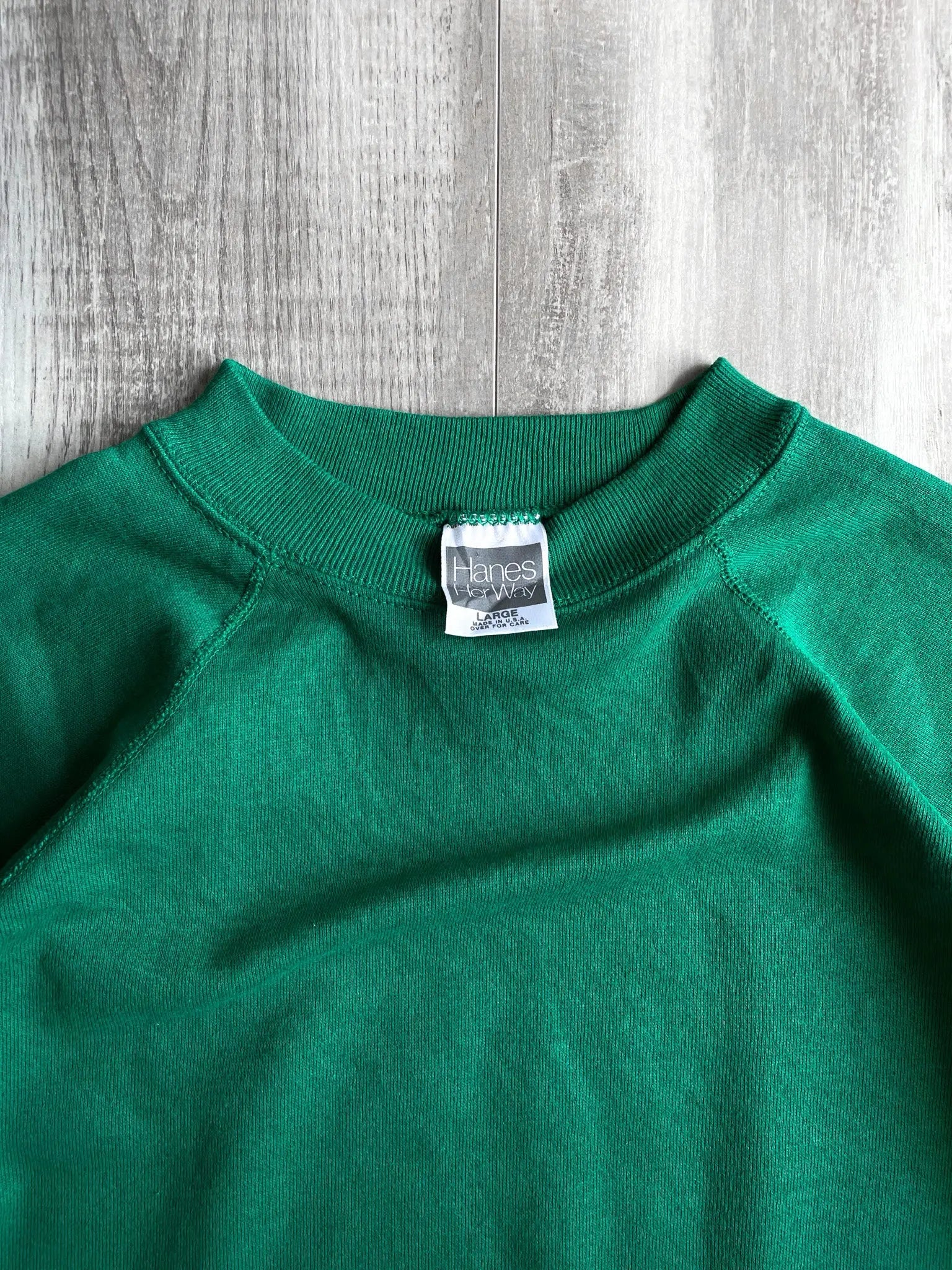 Hanes Her Way Green Sweatshirt - L – sullivansvintage