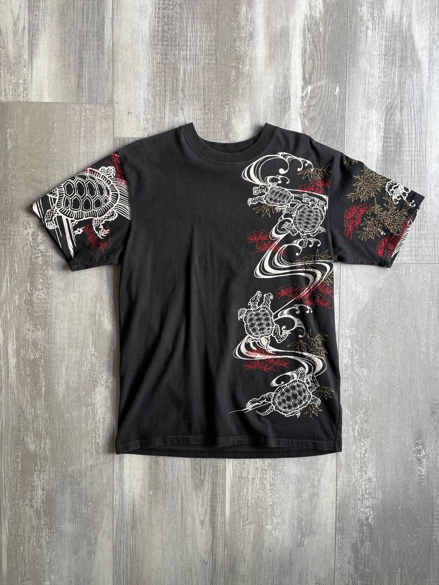 Lion Turtle Embroidery T-Shirt - M sullivansvintage