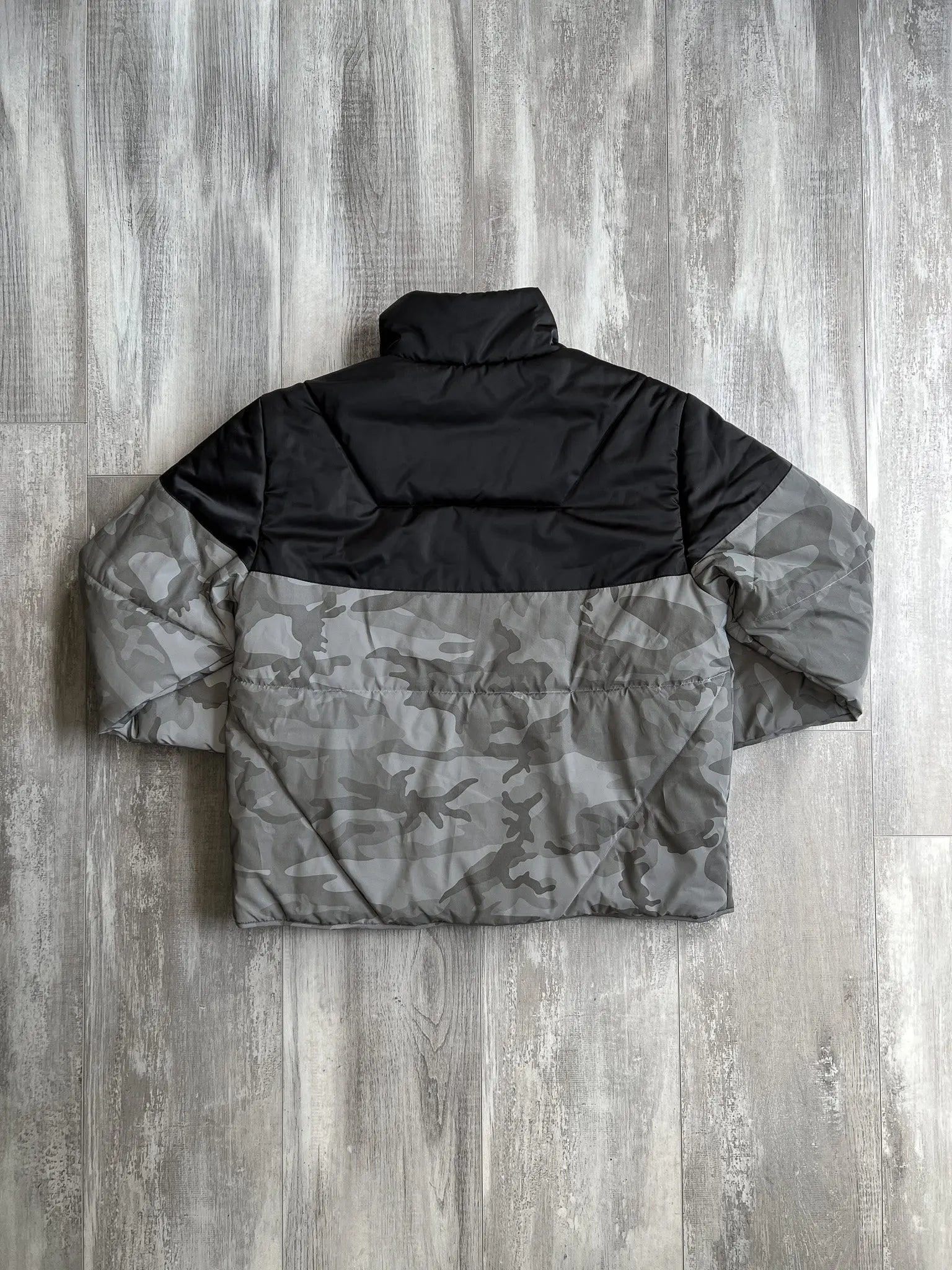 Loiter Camo Puffer Reflective Jacket - M sullivansvintage