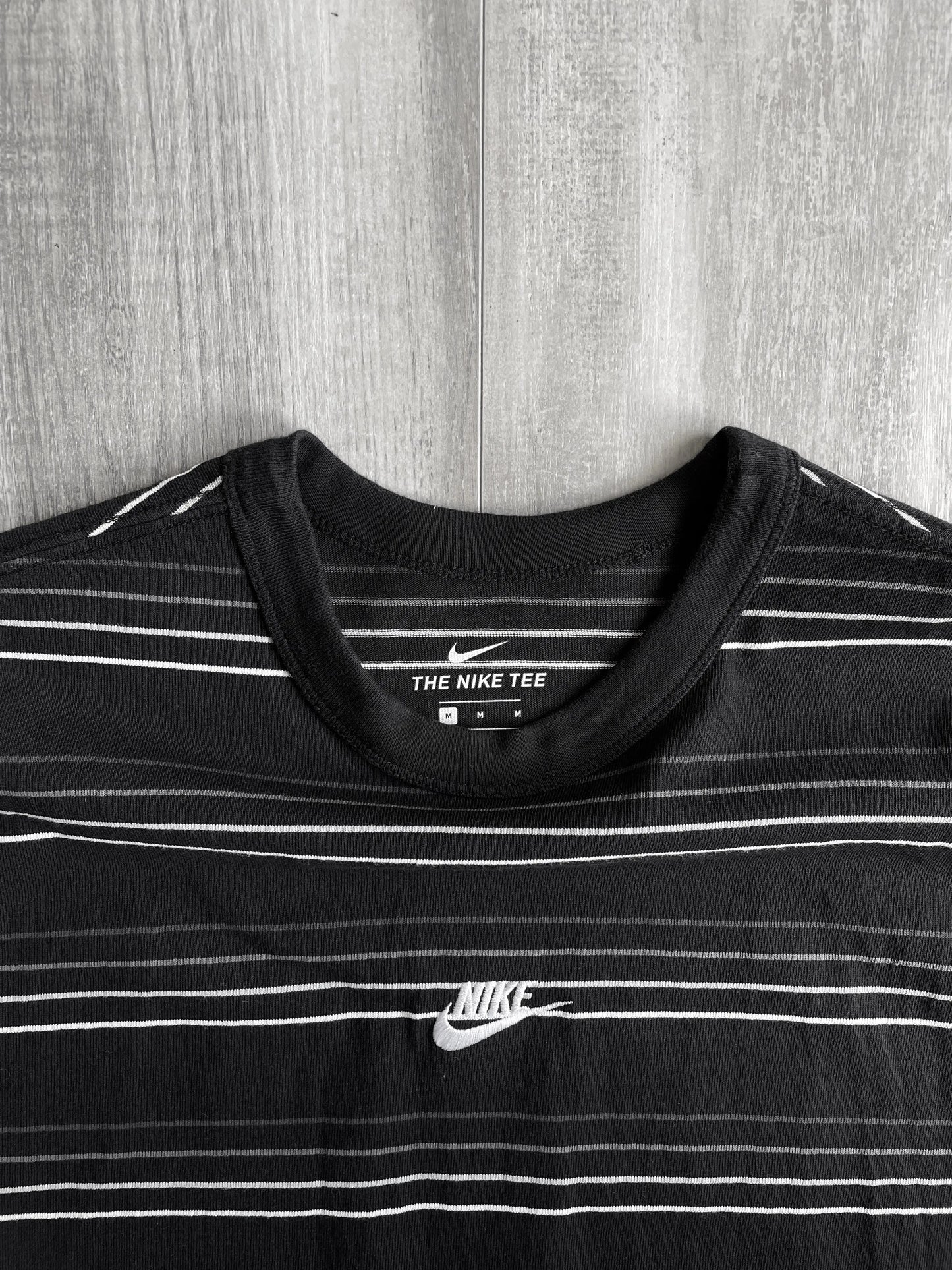Nike Premium Club Striped T-Shirt - M sullivansvintage
