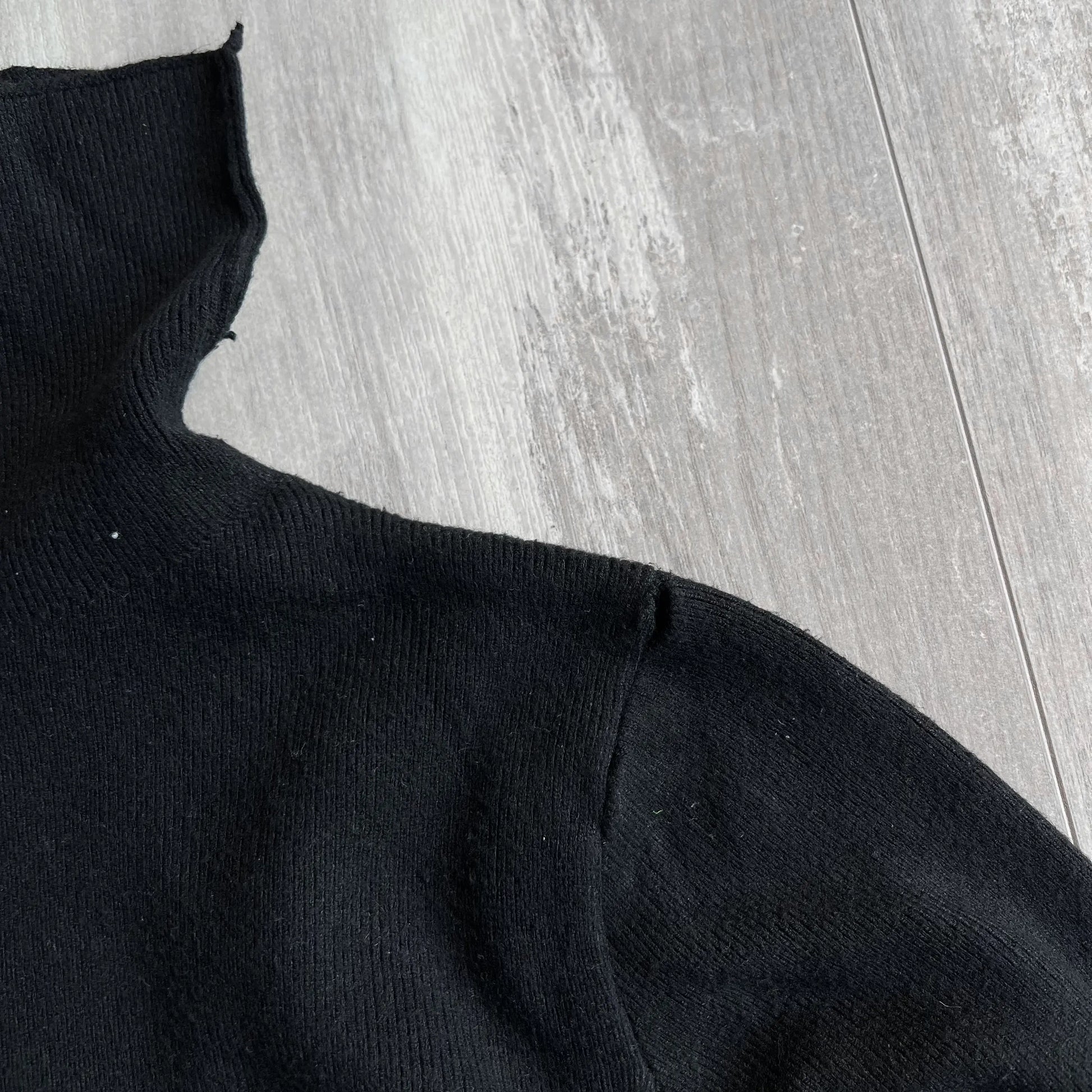 Style State Black Long Sleeve Crop Top - M sullivansvintage