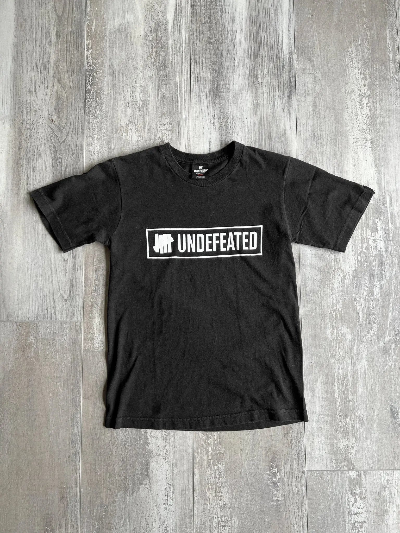 Undefeated Logo T-Shirt - S sullivansvintage