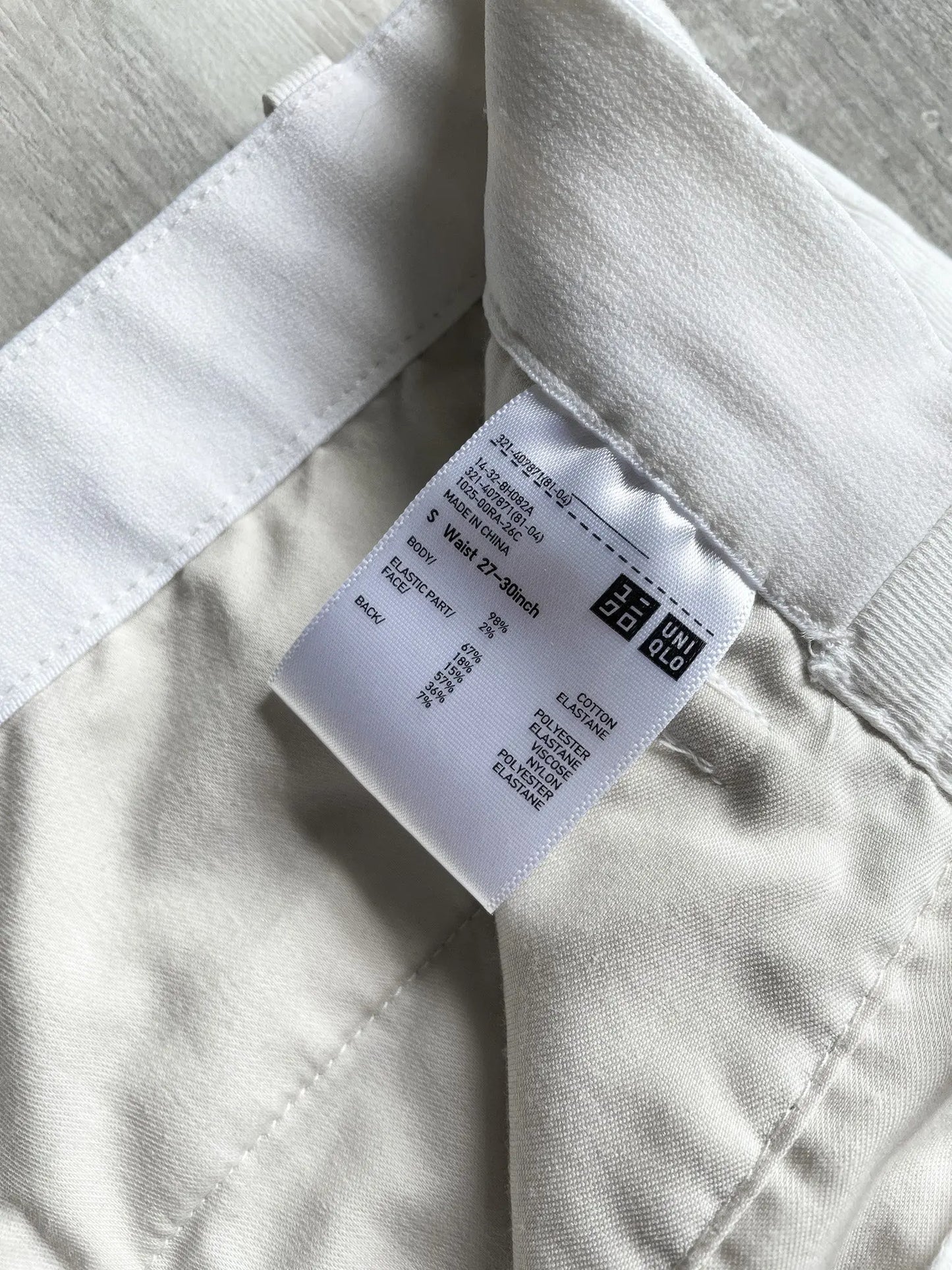 Uniqlo White Smart Ankle Pants sullivansvintage